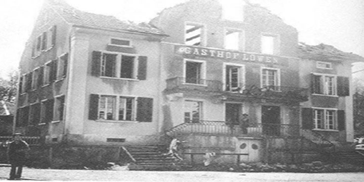 1 Lowen nach dem Brand 1903.jpg